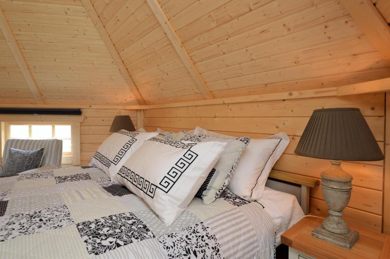 Seal Point Cabin - Luxury Glamping Cairndow Eksteriør bilde
